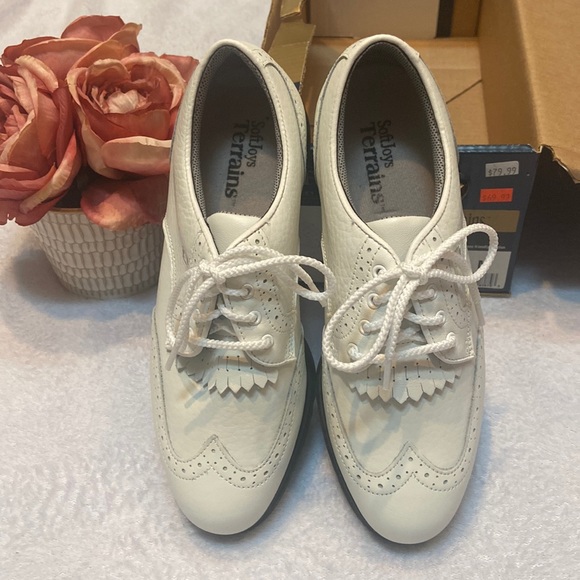 FootJoy Shoes - FOOTJOY New In Box SoftJoys Terrains Size 6.5 White Women’s Golf Shoes